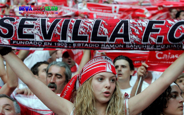 Prediksi Sevilla VS Getafe 17 September 2018 suporter gadis bola girl fans soccer