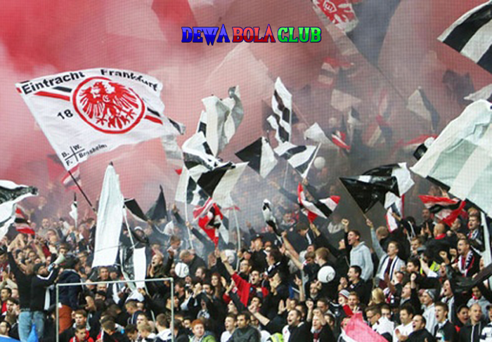 Prediksi Basel VS Eintracht Frankfurt 7 Agustus 2020 - soccer fans supporter bola