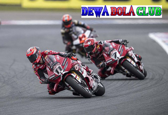 Ducati Menyapu Bersih Podium WorldSBK