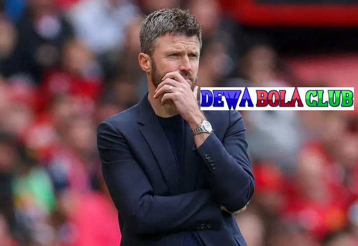 Michael Carrick Pelatih Permanen MU
