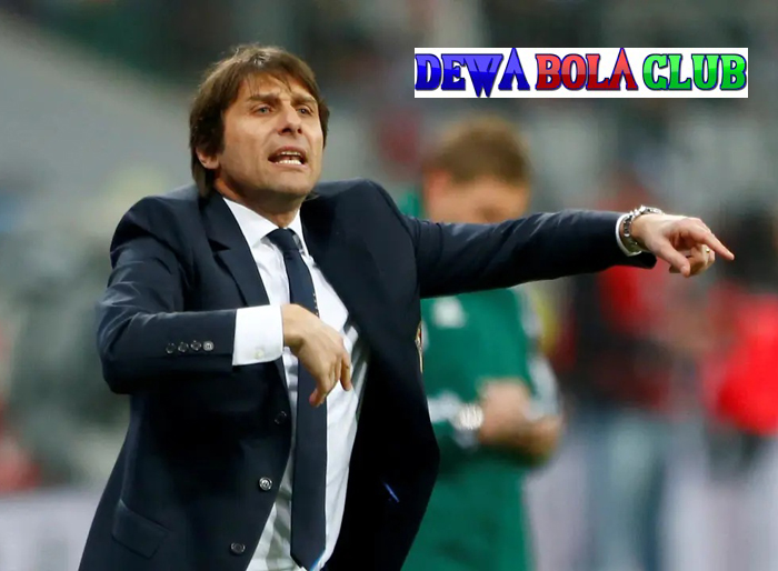 Perebutan Pelatih Baru Antonio Conte